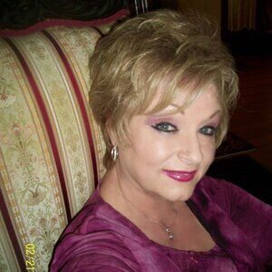Meet your Posher, Sandra